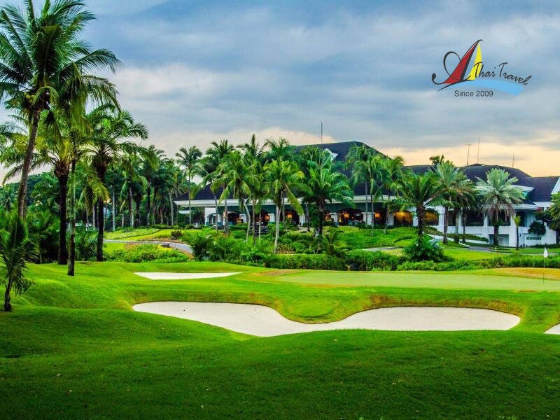Manila Southwoods Golf and Country Club feature two main golf courses